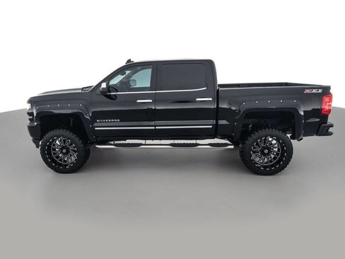Used 2017 Chevrolet Silverado 1500 LTZ Z71 w/ LTZ Plus Package image 8