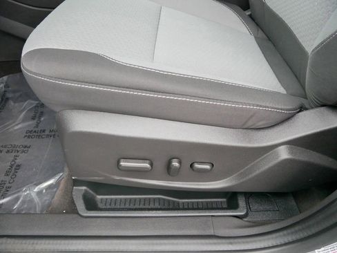 Used 2017 Ford C-MAX SE image 8