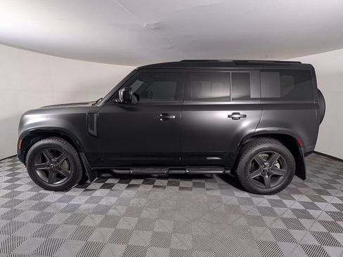 Used 2025 Land Rover Defender 110 X-Dynamic SE AWD/4WD image 2