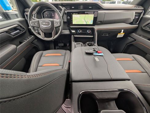 New 2026 GMC Sierra 2500 AT4 w/ AT4 Premium Plus Package AWD/4WD image 32