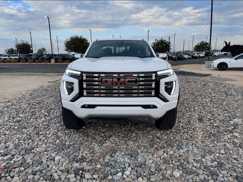 Used 2026 GMC Canyon Denali AWD/4WD image 8