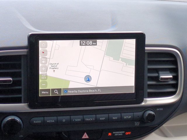 Certified 2024 Hyundai Venue Limited FWD image 17
