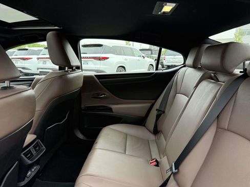 Used 2025 Lexus ES 350 w/ Premium Package FWD image 15