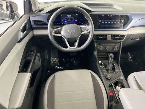 Used 2022 Volkswagen Taos SE image 18