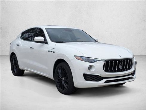 Used 2022 Maserati Levante GT AWD/4WD image 3