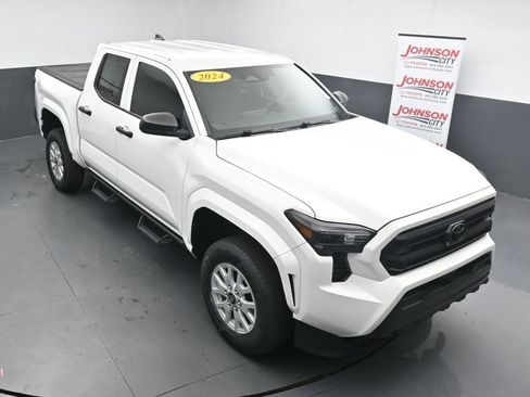 Used 2024 Toyota Tacoma SR AWD/4WD image 24