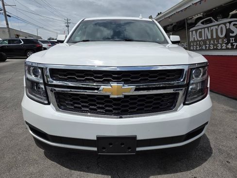 Used 2015 Chevrolet Suburban LT RWD image 2