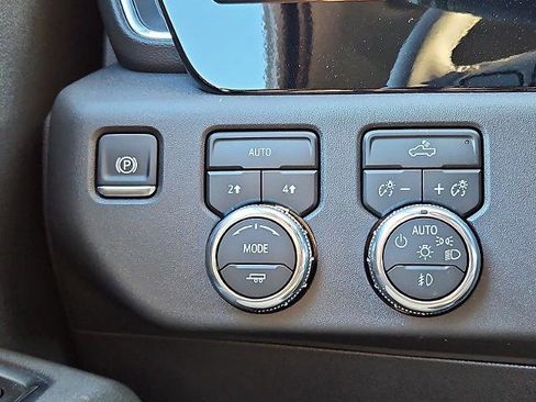 New 2026 GMC Sierra 1500 Elevation image 19