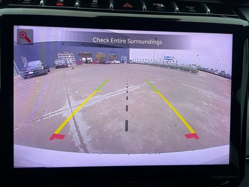 Used 2022 Jeep Grand Cherokee L Overland w/ Luxury Tech Group IV RWD image 8