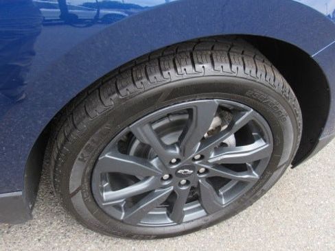 Certified 2022 Chevrolet Equinox RS w/ RS Leather Package FWD image 9