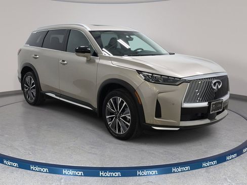 Certified 2026 INFINITI QX60 Luxe w/ Cargo Package image 3