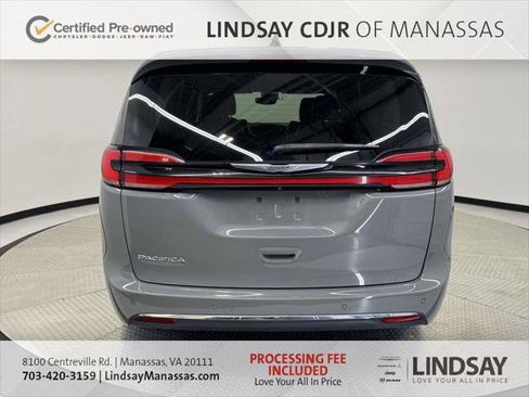 Certified 2023 Chrysler Pacifica Touring-L FWD image 8