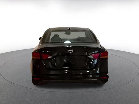 Used 2026 Nissan Altima 2.5 SV FWD image 2