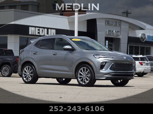 Used 2025 Buick Encore GX Avenir w/ Avenir Technology Package AWD/4WD image 1