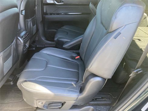 Used 2025 Hyundai Palisade Calligraphy image 32