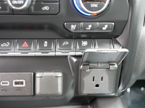 Used 2019 Chevrolet Silverado 1500 LTZ w/ LTZ Plus Package image 32