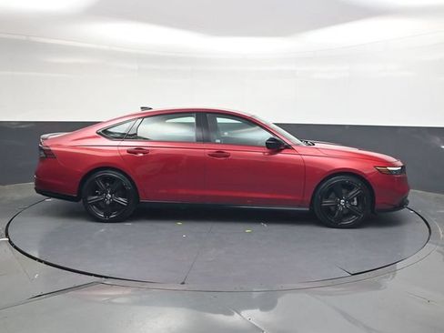Used 2023 Honda Accord Sport image 2