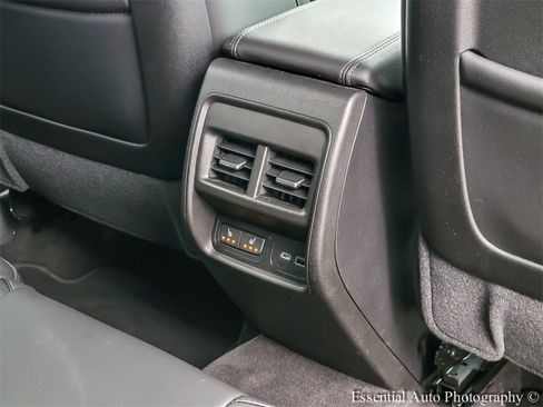 Used 2023 Cadillac XT4 Luxury w/ Cold Weather Package image 30