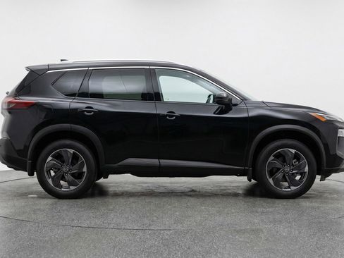 Used 2025 Nissan Rogue SV AWD/4WD image 11