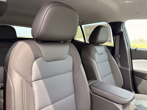 New 2026 Chevrolet Trax LT FWD image 36