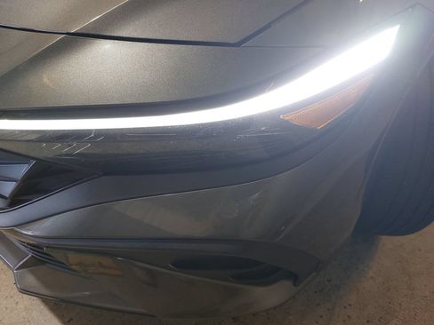 Certified 2025 Hyundai Elantra Hybrid FWD image 33