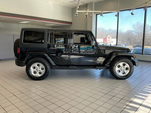 Used 2015 Jeep Wrangler Unlimited Sahara image 7
