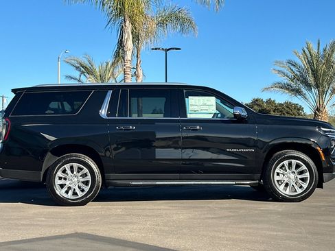 New 2026 Chevrolet Suburban Premier image 3