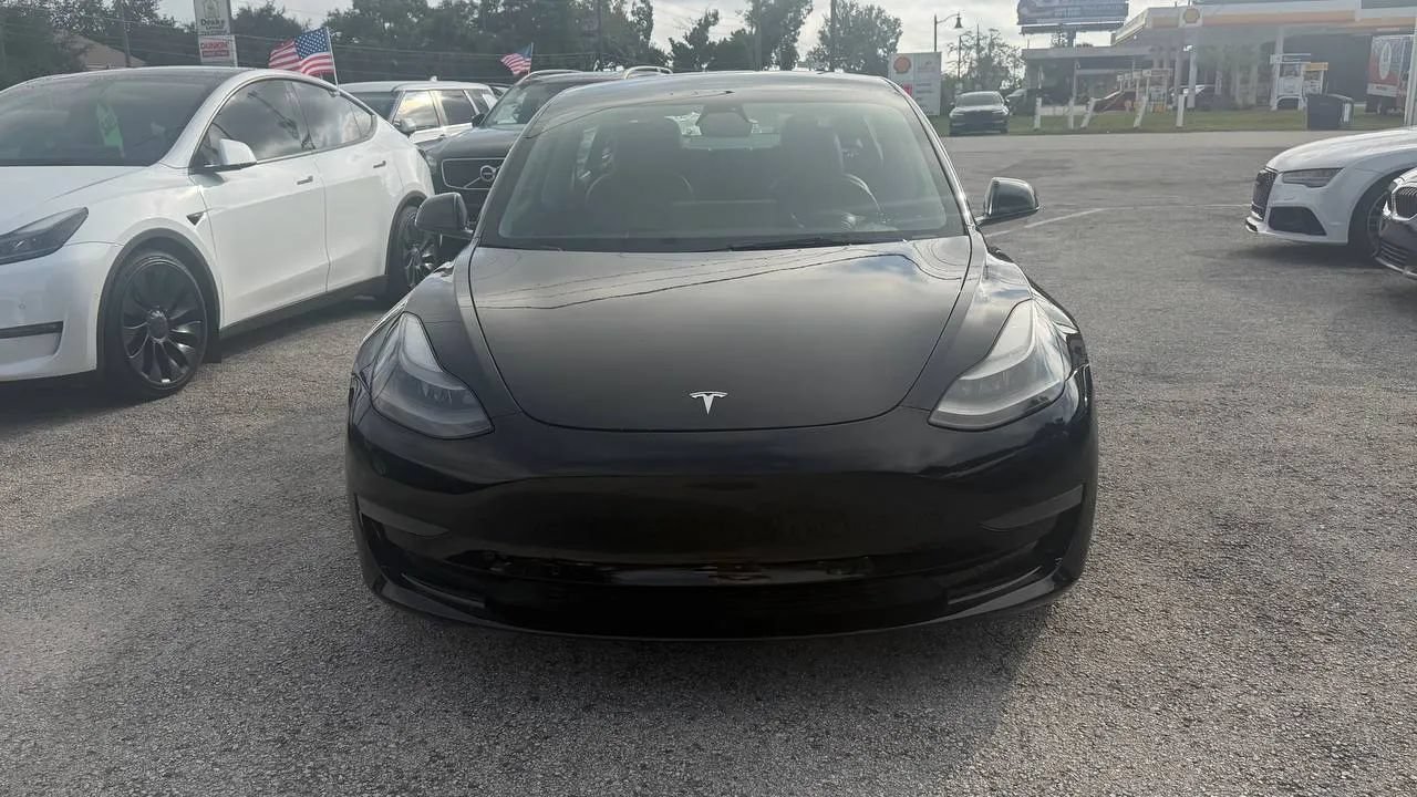 Used 2022 Tesla Model 3 RWD image 2