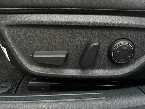 Used 2026 Genesis G70 2.5T RWD image 10