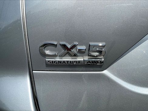 Used 2021 MAZDA CX-5 Signature AWD/4WD image 24