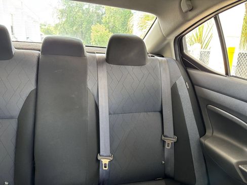 Used 2025 Nissan Versa SV FWD image 37