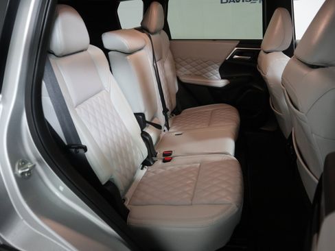 Used 2024 Mitsubishi Outlander SEL image 21