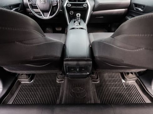 Used 2023 Toyota Venza LE AWD/4WD image 40