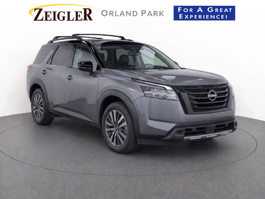 Used 2024 Nissan Pathfinder SL w/ SL Premium Package AWD/4WD image 1
