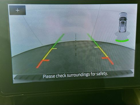 Used 2022 Ford Explorer XLT w/ Equipment Group 202A image 22