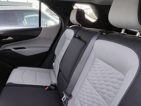 Used 2021 Chevrolet Equinox LS w/ LS Convenience Package FWD image 9
