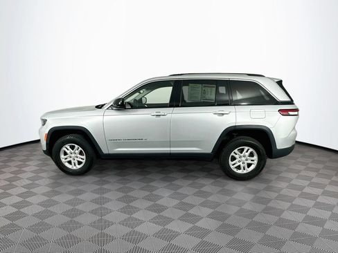 Certified 2023 Jeep Grand Cherokee Laredo AWD/4WD image 7