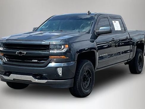 Used 2018 Chevrolet Silverado 1500 LT w/ All Star Edition AWD/4WD image 2