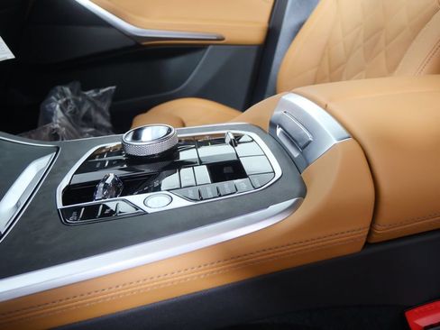 New 2027 BMW X7 xDrive40i AWD/4WD image 22