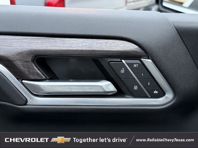 Used 2022 Chevrolet Silverado 1500 LTZ AWD/4WD image 28