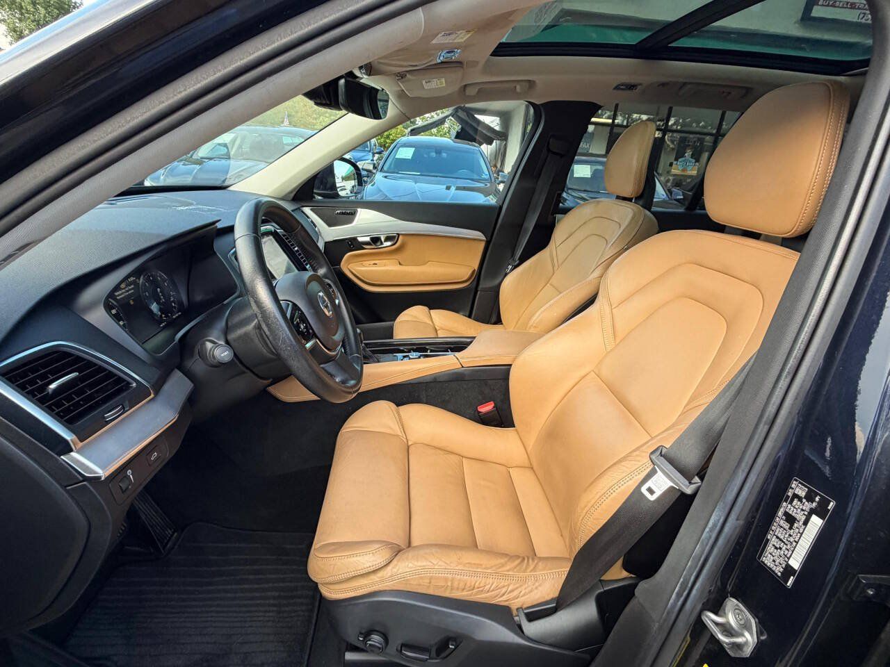 Used 2016 Volvo XC90 T6 Momentum AWD/4WD image 20