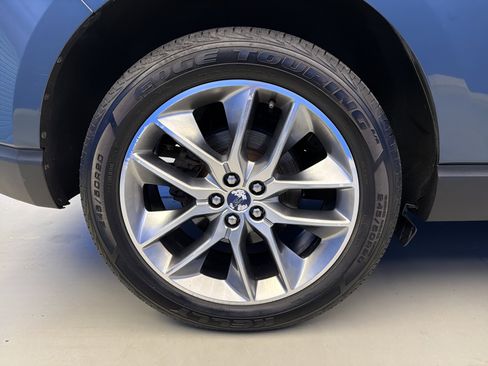 Used 2016 Ford Edge Titanium w/ Equipment Group 301A AWD/4WD image 9