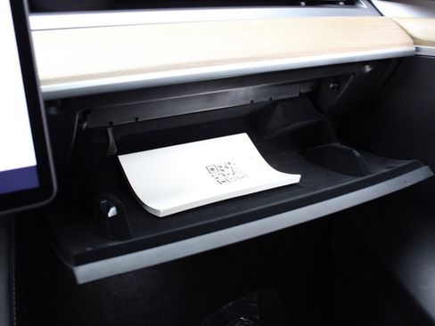 Used 2023 Tesla Model Y Long Range image 34