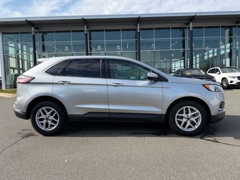 Used 2024 Ford Edge SEL AWD/4WD image 8