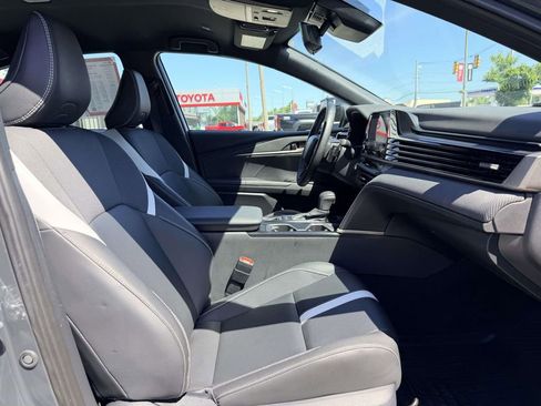 Certified 2025 Toyota Camry SE FWD image 14