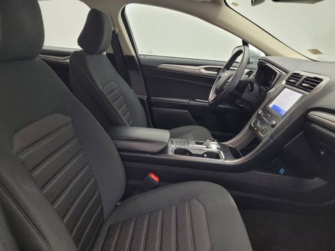 Used 2020 Ford Fusion SE FWD image 21