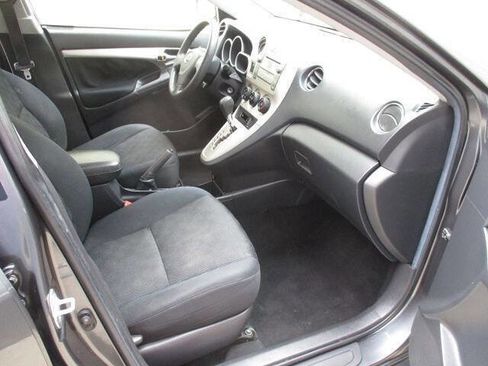 Used 2010 Toyota Matrix FWD image 9