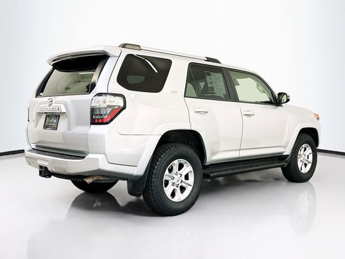 Used 2024 Toyota 4Runner SR5 Premium image 9