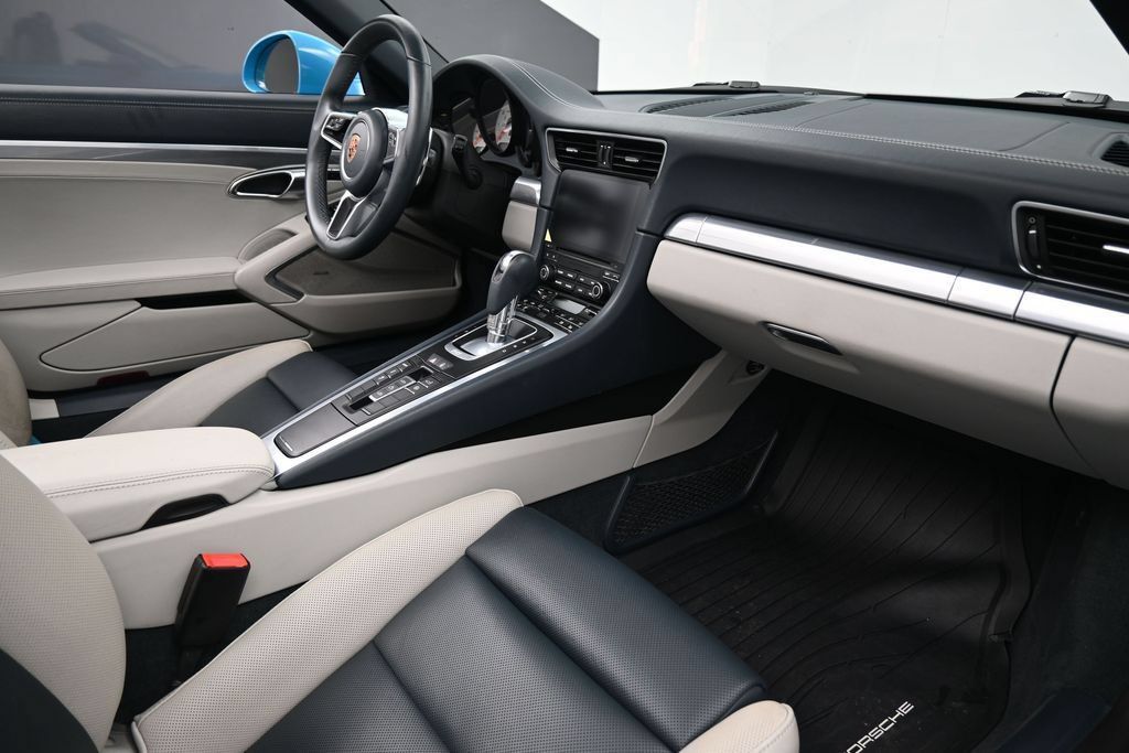 Certified 2019 Porsche 911 Carrera S RWD image 11