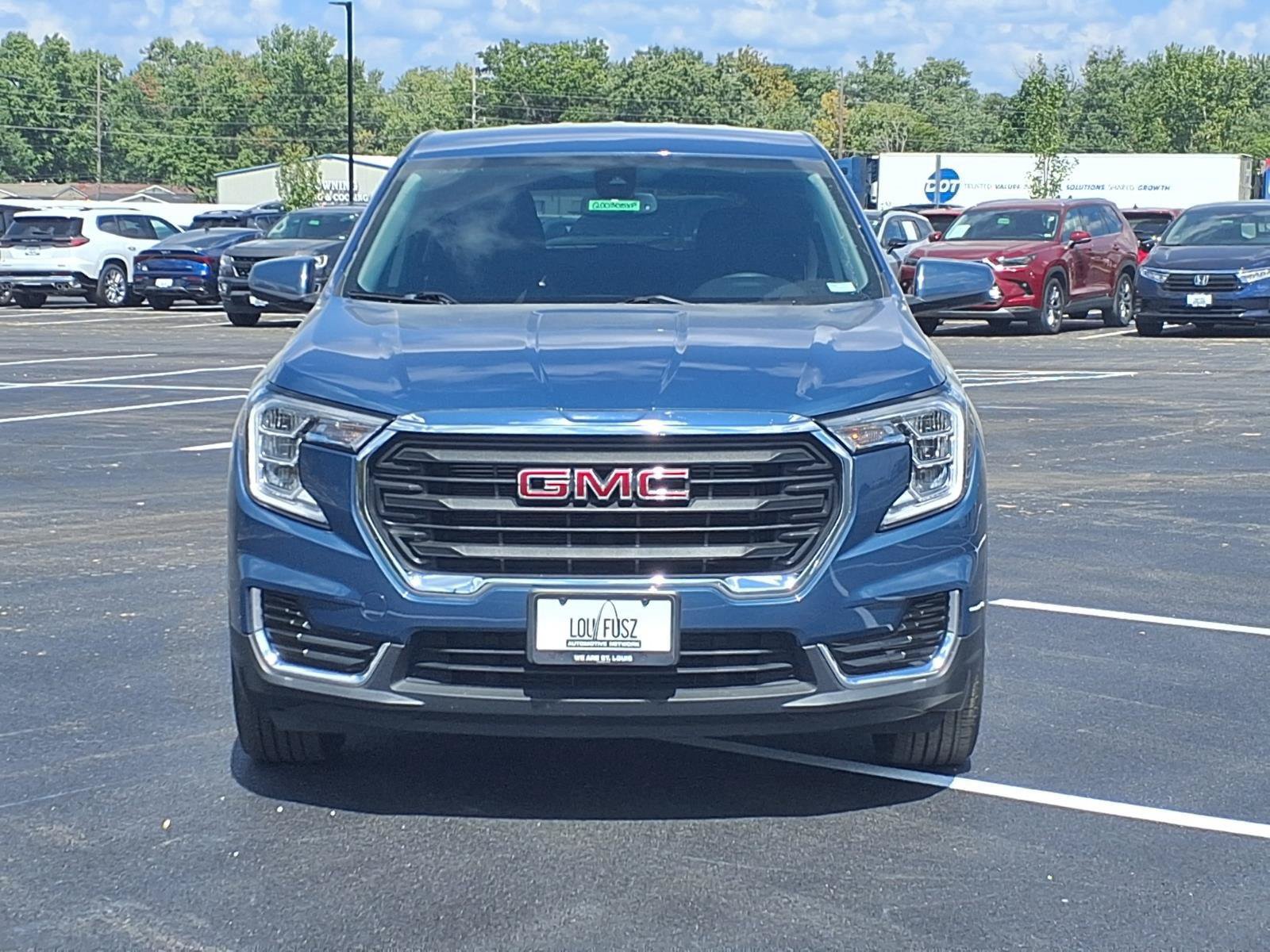 Used 2024 GMC Terrain SLE FWD image 32